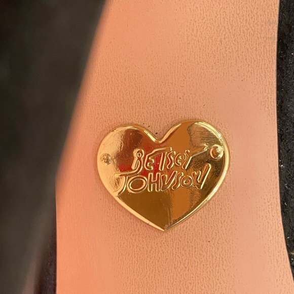 NWOBox Betsey Johnson Size 8 Black Suede Platform Heels Shoes - Picture 6 of 11